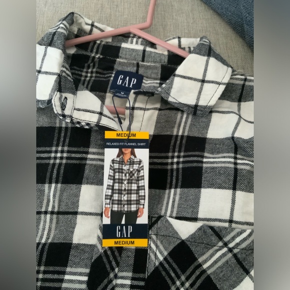 New With Tags Women Medium Gap Flannel black and white - Picture 4 of 7